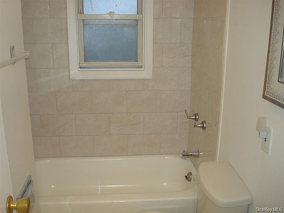 3rd image of 197 Fenimore Ave