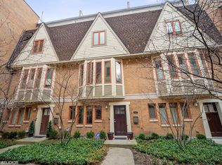 3145 N Honore St, Chicago, IL 60657