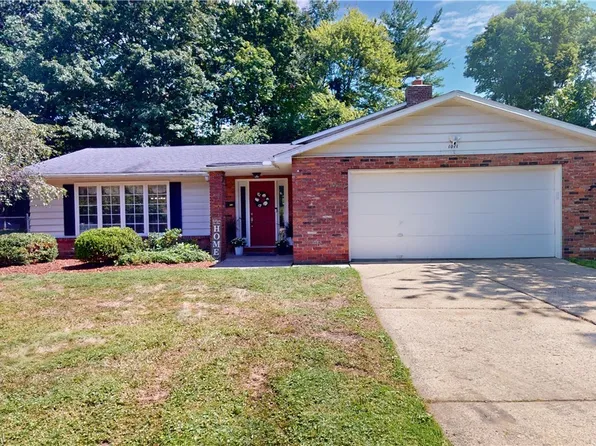 1071 Roland Rd, Lyndhurst, OH 44124