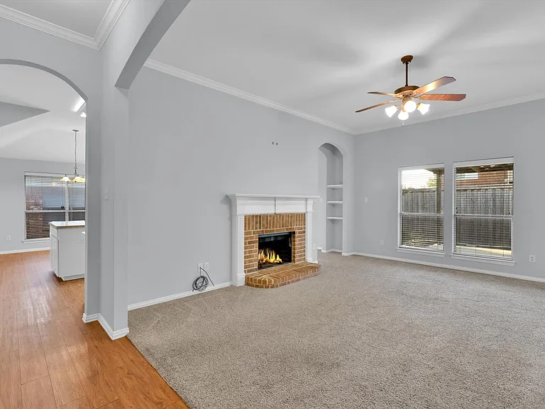 409 Silver Mine Dr — Photo 5