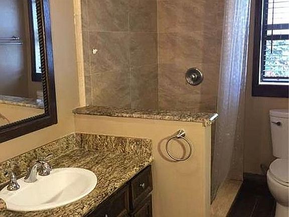 5th image of 3503 SW 11th Pl