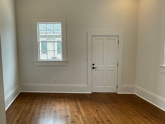 3rd image of 2401-03 Felicity St