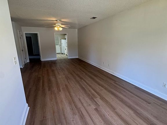 2nd image of 1208 Beaver Creek Dr Unit A