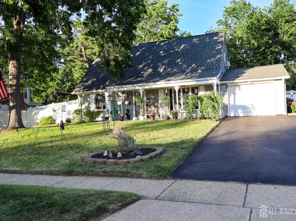 80 Andover Ln, Aberdeen, NJ 07747