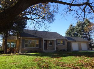 36W613 Red Gate Rd, St Charles, IL 60175