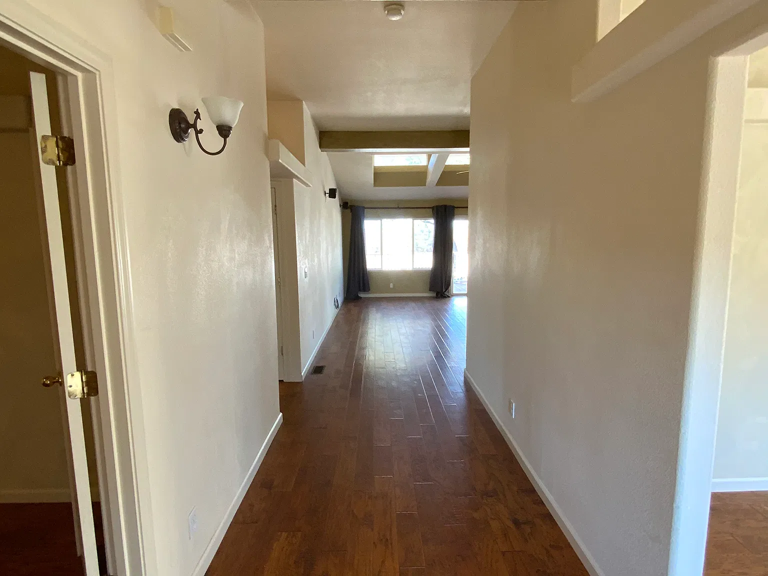5 bed, 3.5 bath, 2847 sqft, $4,000 — Photo 4