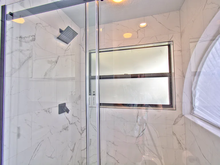 60 Emerald Woods Dr #B7 — Photo 17