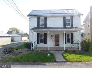 17 Pleasant St, Belleville, PA 17004