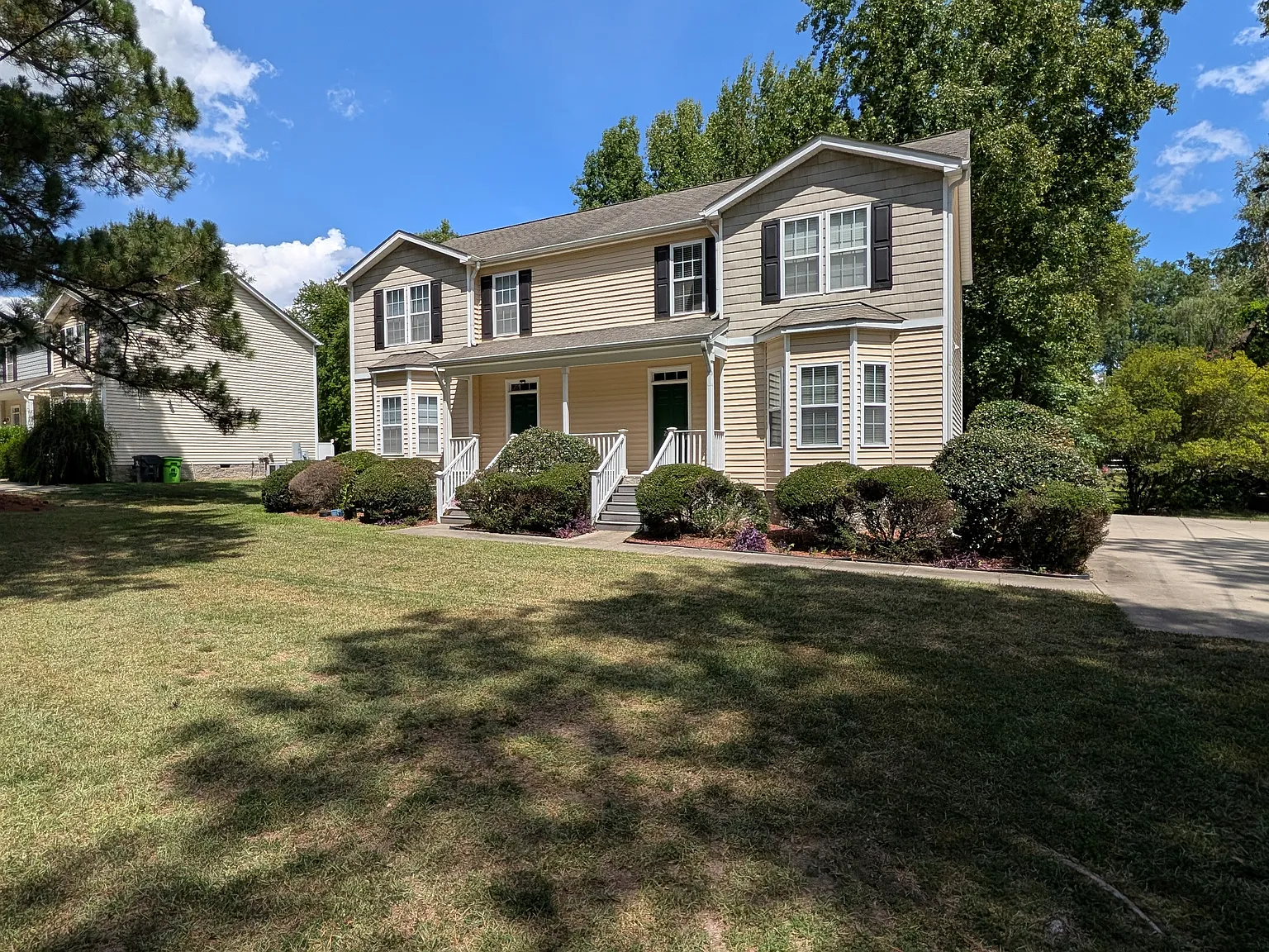 3 bed, 2.5 bath, 1450 sqft, $1,895 — Photo 1