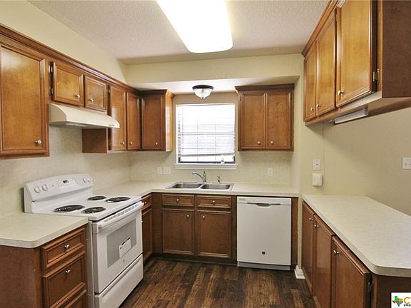 3rd image of 1645 Flaming Oak Dr