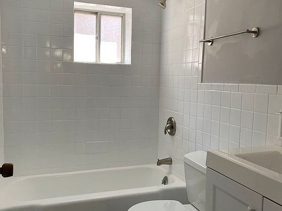 4th image of 10339 S Hale Ave #G