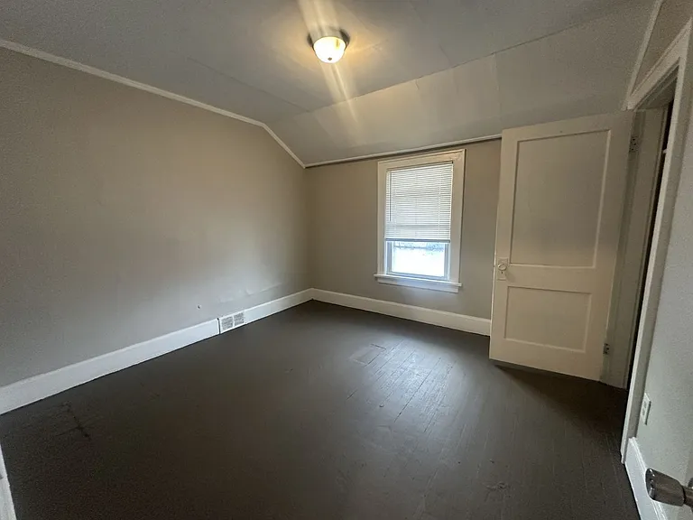 2676 Sullivant Ave — Photo 7