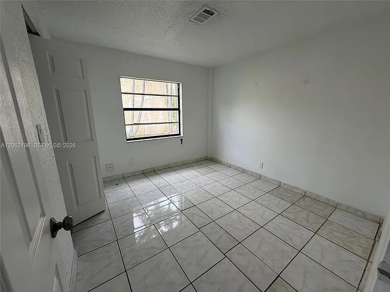 11405 SW 112th Ter — Photo 11
