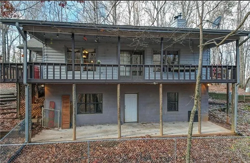 414 Spring Cove Rd — Photo 2