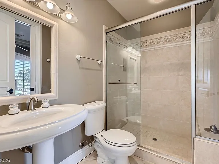 22 Bloomfield Hills Dr — Photo 32