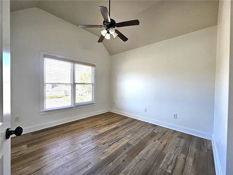 5195 Wickingham Ln — Photo 36