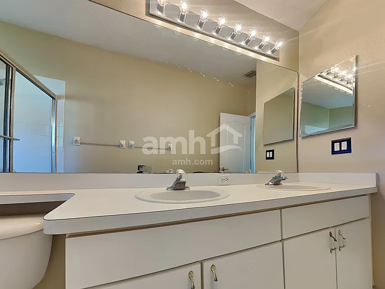 24801 Black Creek Ct — Photo 11