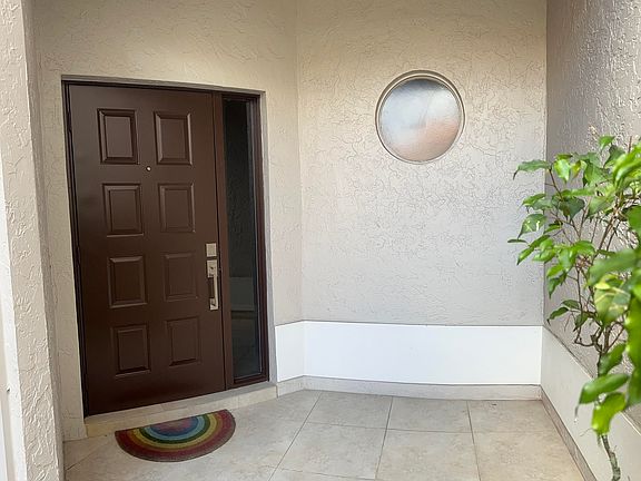 3rd image of 10458 Lake Vista Cir