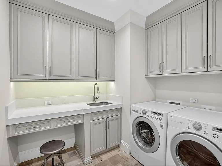2425 Delmar Pl — Photo 23