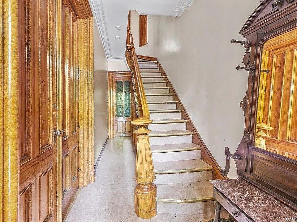 1st image of 428 Vanderbilt Avenue