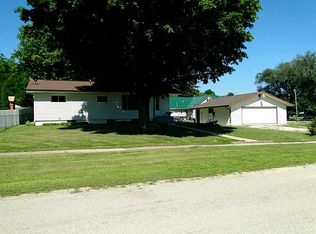 233 2nd St N, Central City, IA 52214