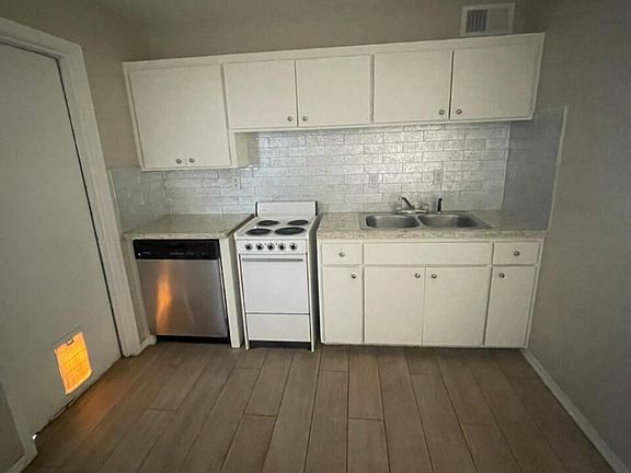 2nd image of 802 W Maryland Ave Unit 810A