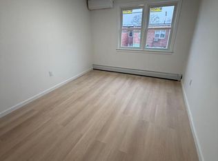 6135 218th St Floor 2, Oakland Gardens, NY 11364