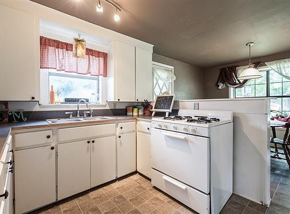 5th image of 206 Mosley Ln