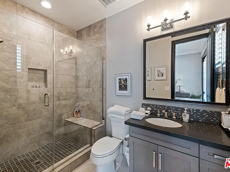55140 Spring Creek Ct — Photo 10
