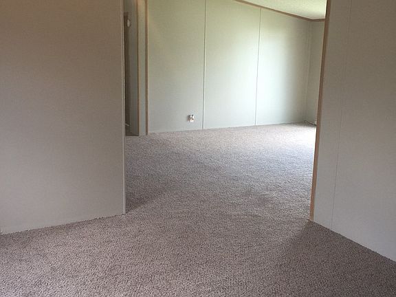 4th image of 3412 Creekside Blvd