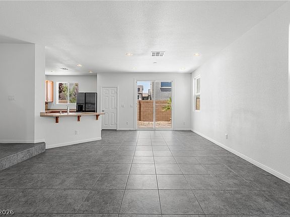 2nd image of 10375 Beallsville St