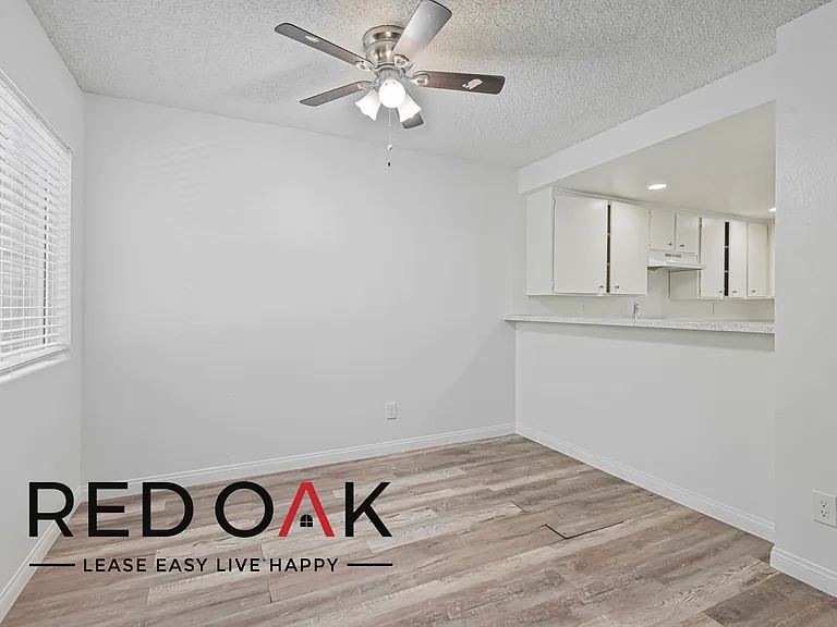 1215 D St #D101 — Photo 8