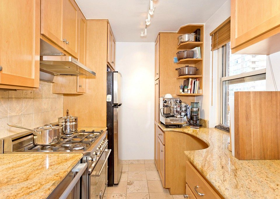1st image of 333 E 79th St APT 7M
