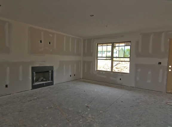 4th image of 28 Bravo Lot 28