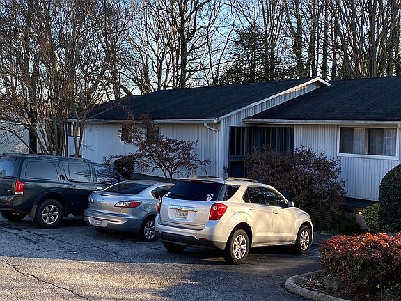2nd image of 35 Briarglen Pl