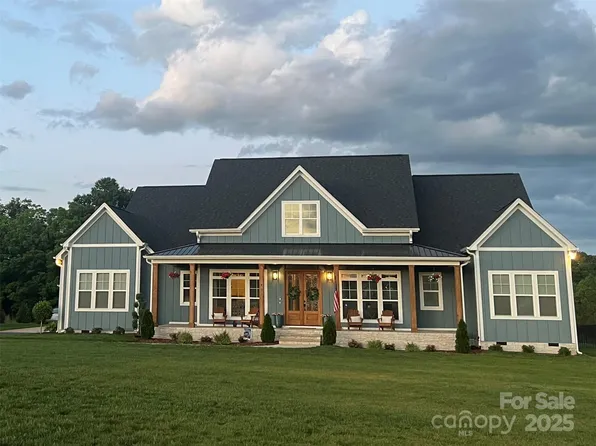 451 Rolling Acres Dr, Mount Ulla, NC 28125