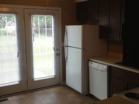 3rd image of 1485 Nichols Dr