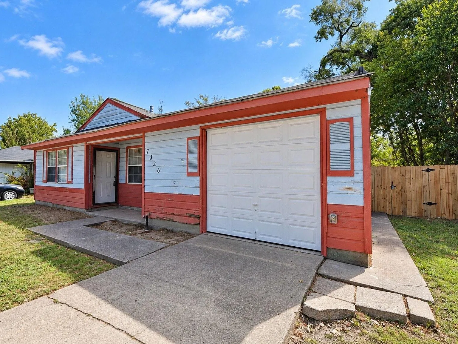 3 bed, 1.0 bath, 933 sqft, $1,150 — Photo 3