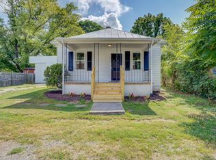 318 9th St, Vinton, VA 24179