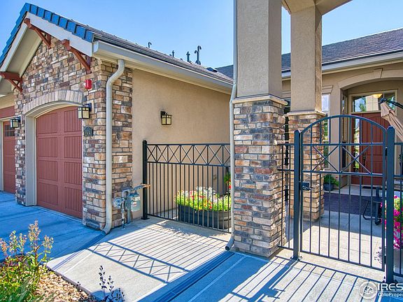 2nd image of 2904 Casalon Cir