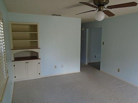 4th image of 3617 Varsity Ln