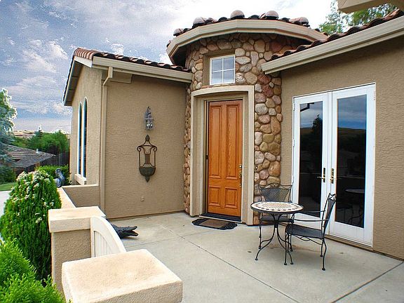 2nd image of 2056 Bailey Cir