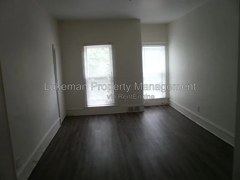 932 S Park St #930-2 — Photo 8