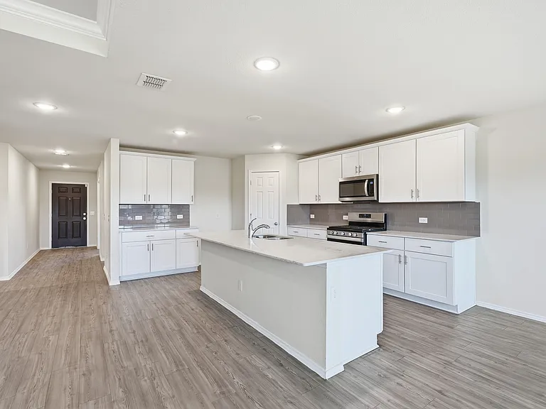 933 Dressage Dr — Photo 7