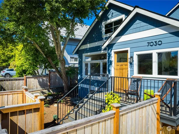 7030 Cleopatra Place NW, Seattle, WA 98117
