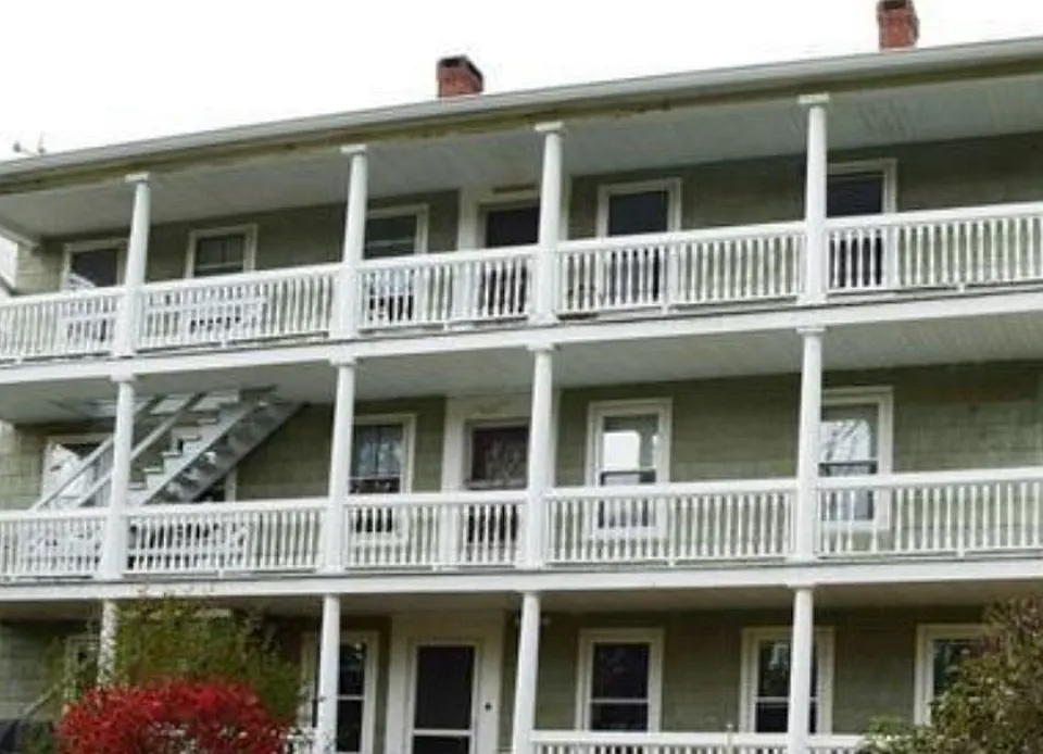 10 Becker Pl #5