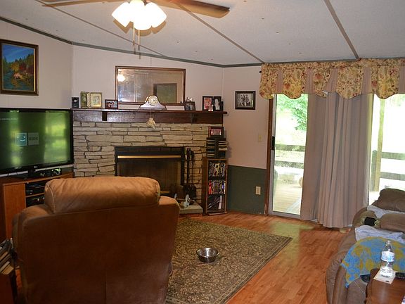 5th image of 128 Blackberry Creek Dr