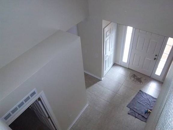 3rd image of 8 Katrina Ct