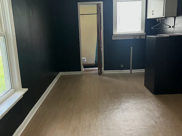 9135B Beatties Ford Rd — Photo 6
