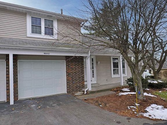 3rd image of 18202 Windmill Ct